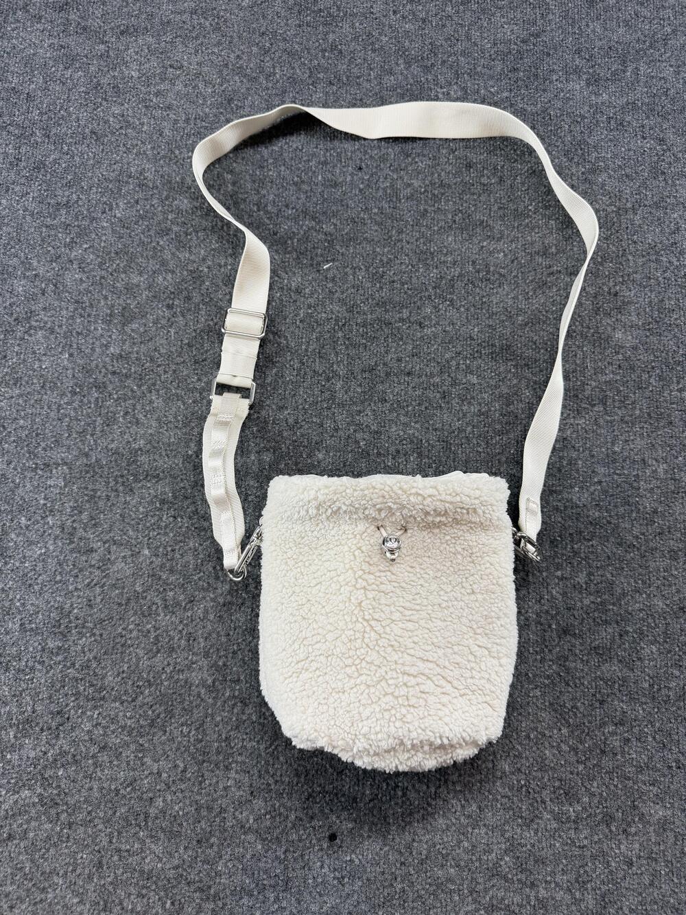 Lululemon Bucket Bag Womens Small White Sherpa Fleece Drawstring Crossbody